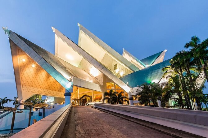 Kuala Lumpur Airport Transfers : Kuala Lumpur to Airport KUL in Business Van - Cancellation Policy Details