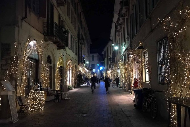 Lake Como, the Downtown of Como, Private Guided Tour by Night - Frequently Asked Questions