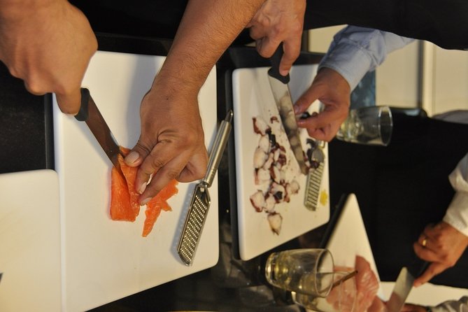 Local Market and Private Participative Cooking Class at Urban Kitchen - Participant Requirements