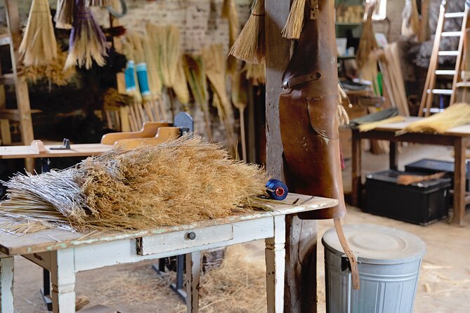 Make Your Own Keyboard Brush Workshop in France - Workshop Inclusions