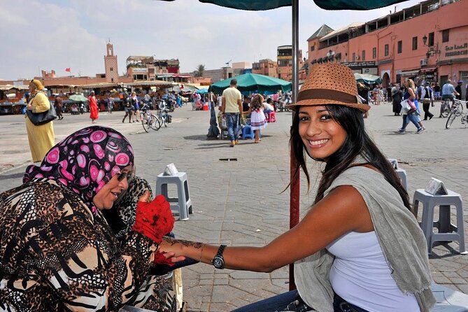 Marrakech Medina Tour With Private Licensed Guide - Language Options
