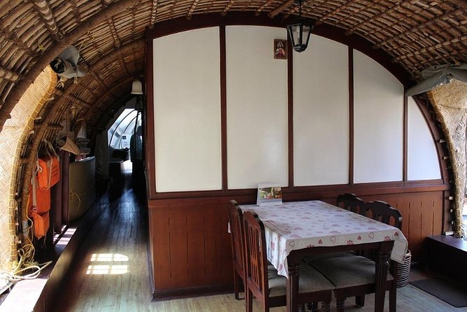 Munnar Private Tour: Overnight Alleppey Backwaters Houseboat Cruise - Price and Booking Information