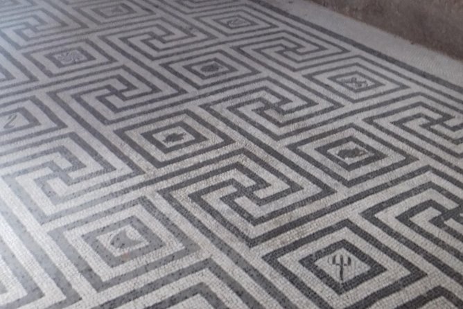 Naples Train Station/Area to Sorrento With 2 Stops (Herculaneum & Oplontis) - Price and Booking