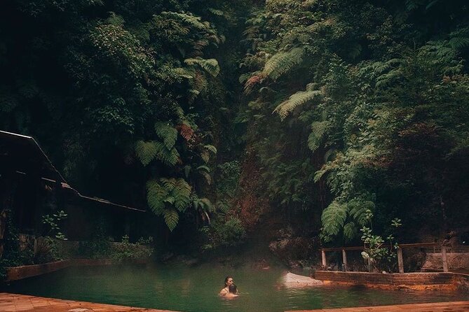 Natural Hot Springs Experience and Visit an Authentic Mayan Market - What to Expect on the Tour