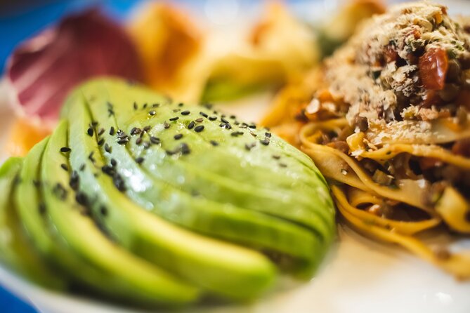 Natural Wine & Veggy Food Pairing in a Bookstore in Florence - Delectable Veggy Food Menu