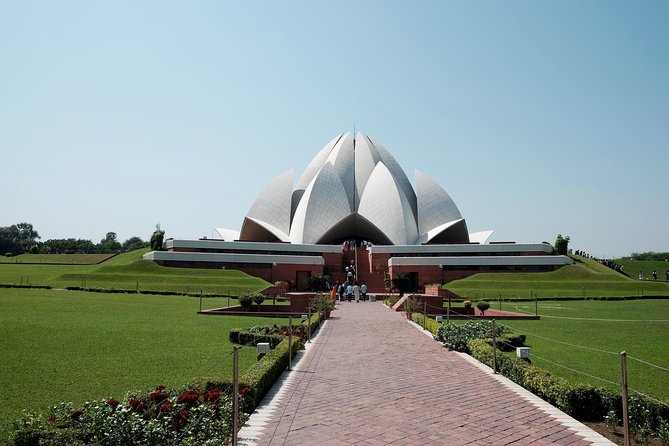 Old and New Delhi Combo Tour - Bottled Water and English-speaking Guide