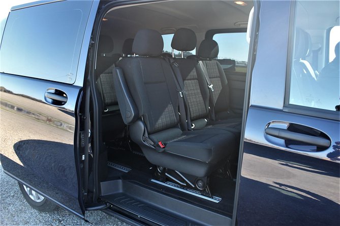 One-Way Transfer by Minivan From Seville Airport to Hotel in Seville Center - Booking Details