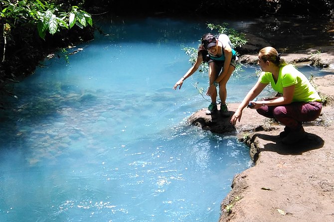 One Way Transfer Rio Celeste Hideawey Hotel to SJO or Airport up to 8 Passengers - Travel Duration