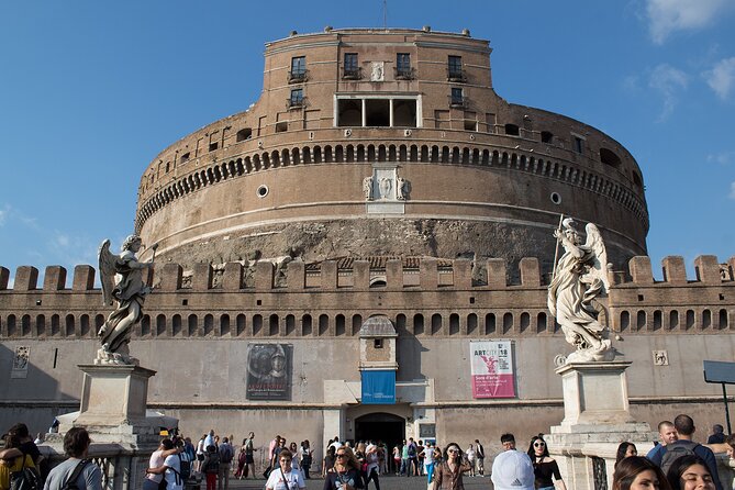 Outdoor Vatican Tour From St. Peters Basilica to Borgo & Castle Santangelo - Maximum Travelers and Operator