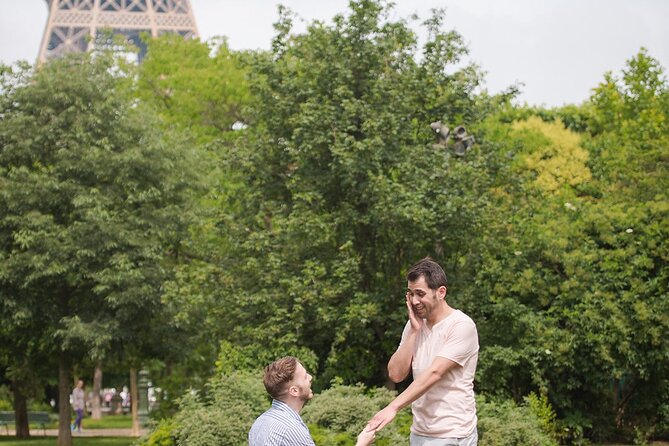 Paris Photoshoot by Professional Photographer With BVA Transfers - Pickup Details