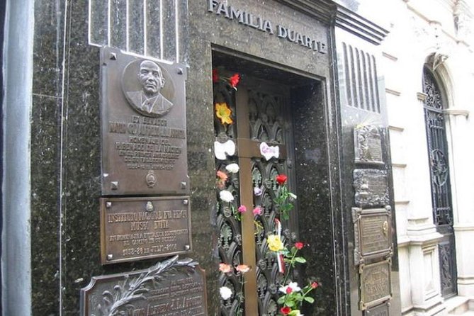 Personalities of Buenos Aires: The Lives of Evita and Borges - Borges Influence on Literature