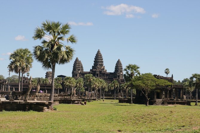 Phnom Penh City to Siem Reap Angkor Temples Sightseeing Tour - Tour Restrictions