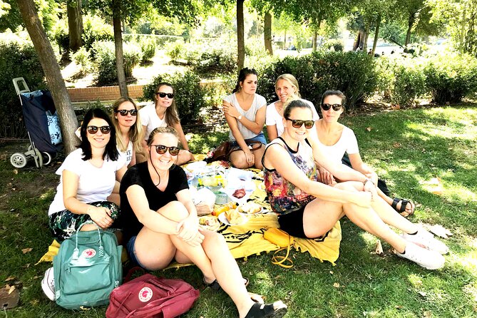 Pic-Nic Experience in Madrid With Games and Snacks - Directions