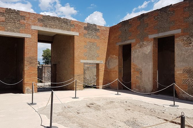 Pompeii and Herculaneum Guided Tour With an English-Speaking Archaeologist - Tour Exclusions