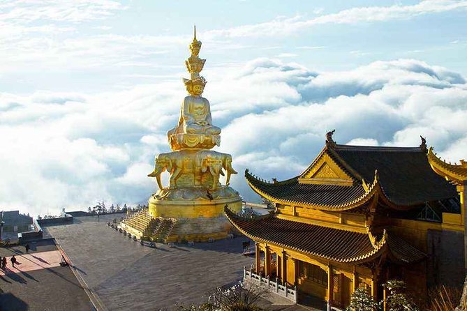 Private 2-Day Leshan Buddha and Mt. Emei Tour From Chongqing