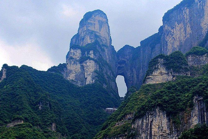 Private 4-Day Tour: Zhangjiajie And Fenghuang - Itinerary Overview