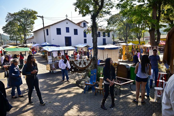 Private 4-Hour Tour of Embu Das Artes With Handicraft Market - Galleries and Workshops Visit