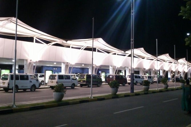 Private Arrival Transfer : Airport (CMB) to Mount Lavinia Hotels - Frequently Asked Questions