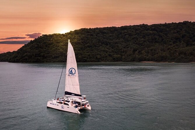 Private Catamaran Yacht Charter to Coral & Maiton Islands - Pricing and Guarantee