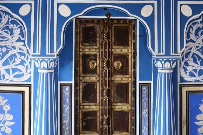 Private Champagne Tour Of Chandra Mahal, Jaipur - Frequently Asked Questions