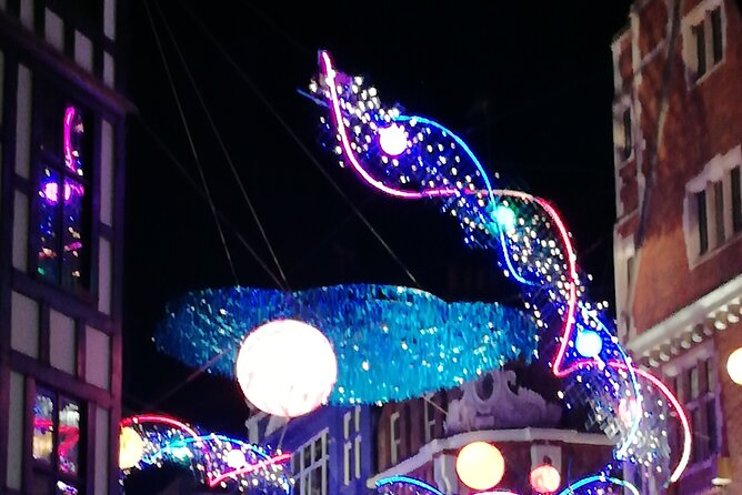 Private Christmas Lights Walking Tour in London With a Local