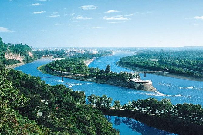 Private Day Tour: Chengdu Wuhou Temple, Jili and Dujiangyan Irrigation System - Meeting and Pickup