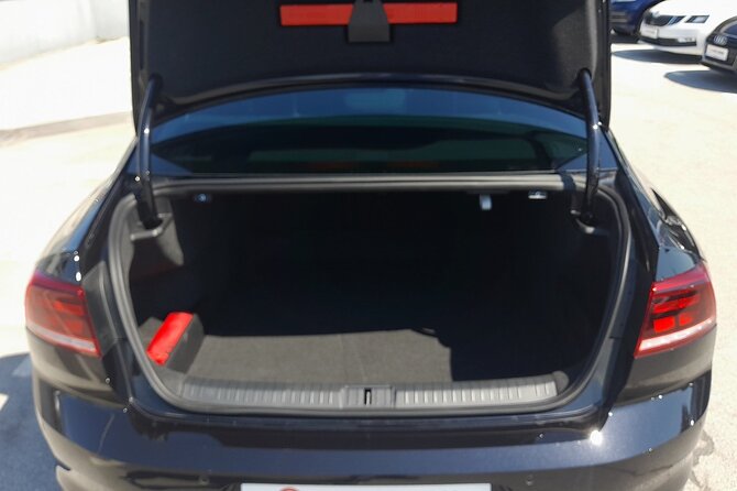 Private Departure From Chengdu to Chengdu Airport CTU by Sedan