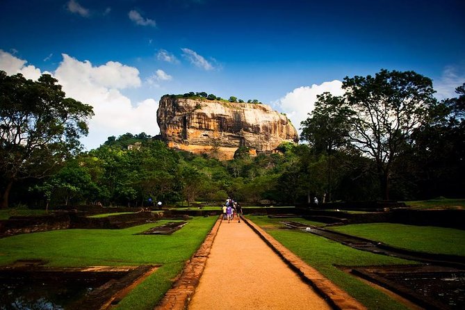 Private Departure Transfer : Sigiriya Hotel to Airport - Operating Hours