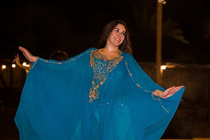 Private Desert Safari With BBQ Dinner and Live Shows in Dubai