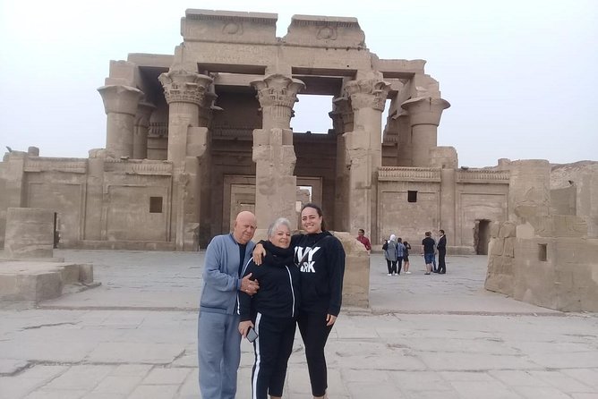 Private Guided 8 Days 7 Nights Pyramids and Nile Cruise by Air From Cairo