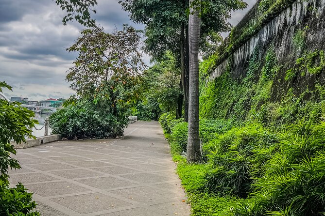 Private Manila Marvels Tour With Personalized Photo Journey - Accessibility Information