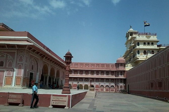 Private One Day Golden Triangle Tour Of India From Delhi - Accessibility Information