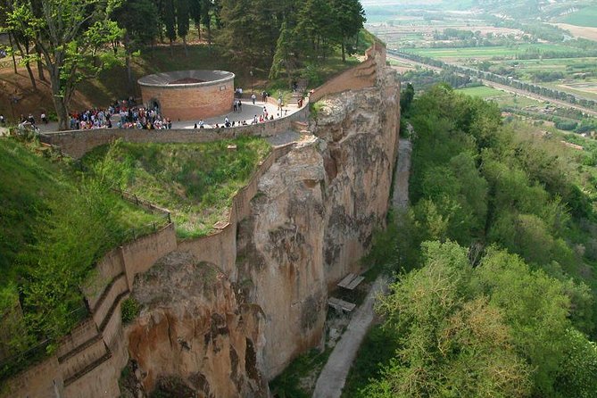 Private One Way Transfer From Florence to Rome With 2 Hours Stop in Orvieto - Hotel Pickup Details
