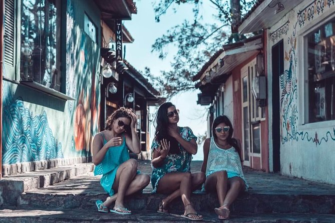 Private Photo Session With a Local Photographer in Buzios - Customer Satisfaction Guarantee