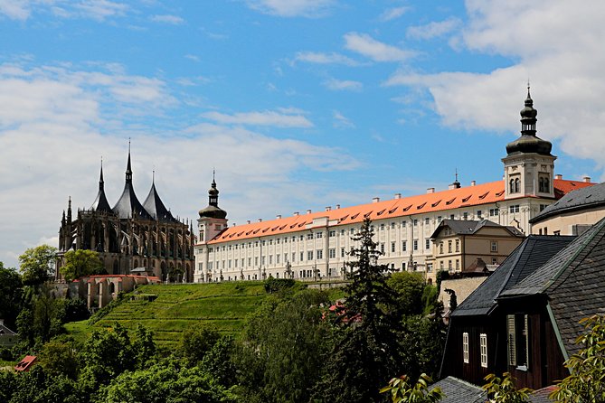 Private Prague Walking Tour With Kutna Hora Ossuary Luxury Trip - Price and Booking