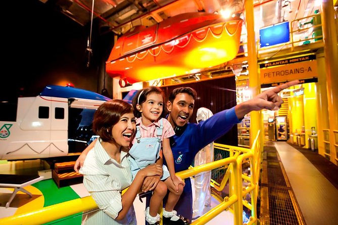 Private Tour : Skip The Line Petronas Twin Towers, Petrosains & Aquaria KLCC - Additional Information