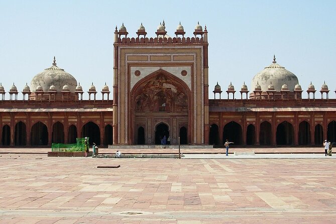 Private Transfer From Agra to Jaipur With Fatehpur Sikri