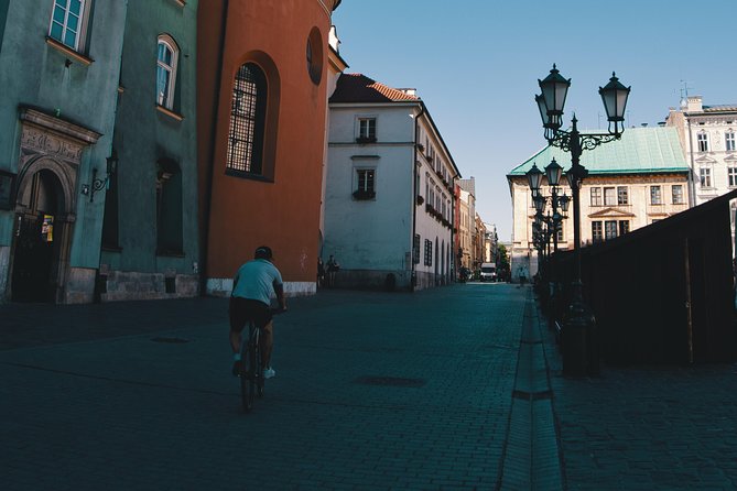 Private Transfer From Warsaw to Krakow With 2h of Sightseeing - Confirmation and Accessibility