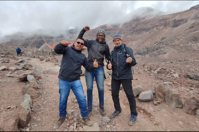 Private Transportation Mariscal Sucre Airport to Riobamba or Baños - Accessibility and Accommodations