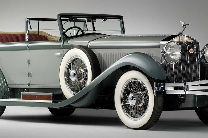 Private Vintage Car With Montmartrearea in Paris &Cdg Transfers - Montmartre District Highlights