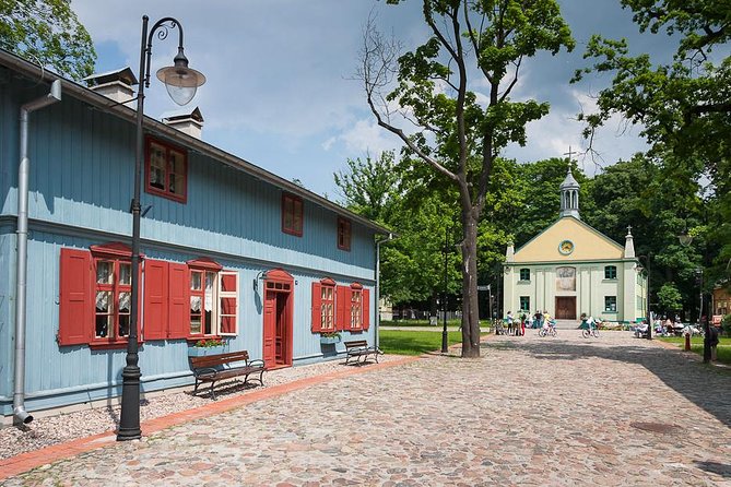 Private Walking City Tour in Lodz - Ideal for Families