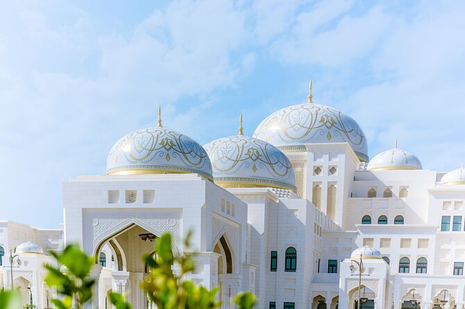 Qasr Al Watan Tour With Optional Private Transfers - Meeting Point Details