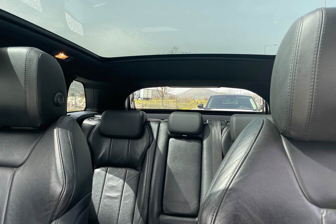 Range Rover - Weekly Car Rental - Additional Info: Booking Confirmation, Amenities