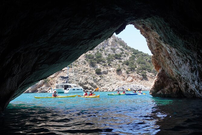 Rina Cave Sea Kayak Tour With Snorkeling and Picnic - Reviews