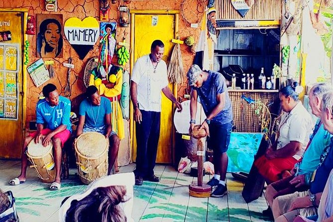 Roatan East End Cultural Experience, Island Lunch & Private Transfer - Cultural Engagement With Locals