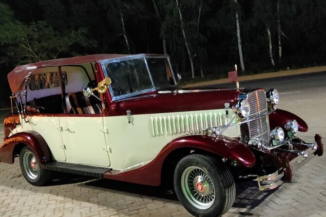 Royal Tour of Jaipur City – Private Tour by Vintage Car