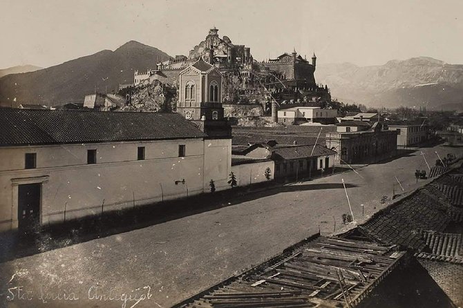 Santiago Love Stories (And Not Quite Love Stories) - Exploring the Meeting Point
