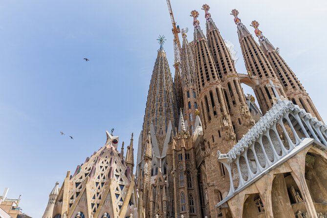 Self Guided Tour of Modernist Barcelona Art and Architecture - Exploring Modernist Influences