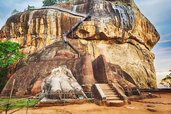 Sigiriya Rock and Village Experience From Colombo,Negombo or Kandy - Transportation Details