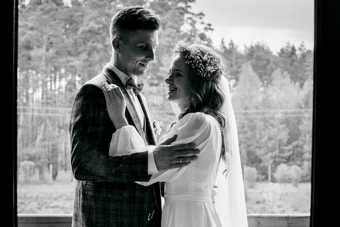 Small Family Weddings With Photographer @Ivetta_Photos - Location and Services